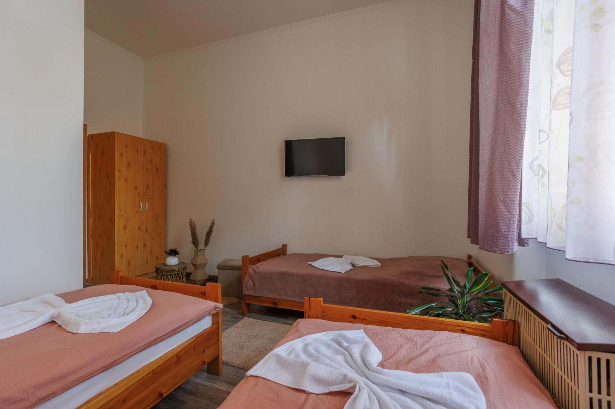 Bed and Breakfast Harang Panzió Gyomaendrőd Exterior foto